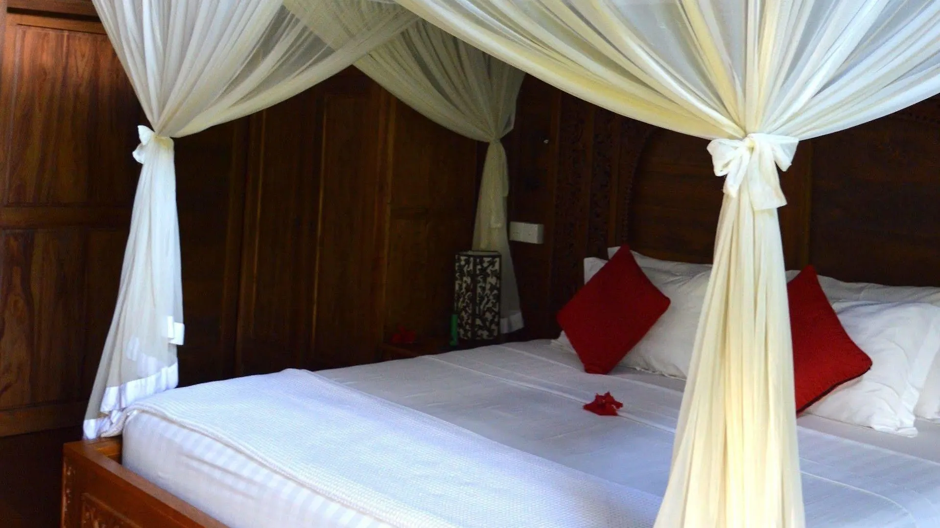 Amori Villas Ubud  Hotel